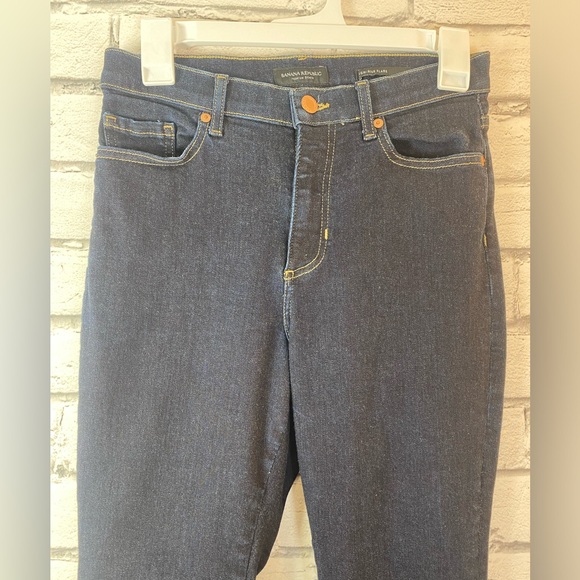 Banana Republic Dark Wash High Rise Flare Leg Jeans size 6 (EU 28) - Picture 3 of 7